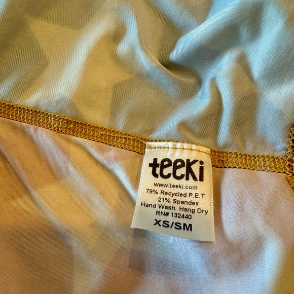 Teeki Yoga stars shorts and top set - Picture 5 of 5